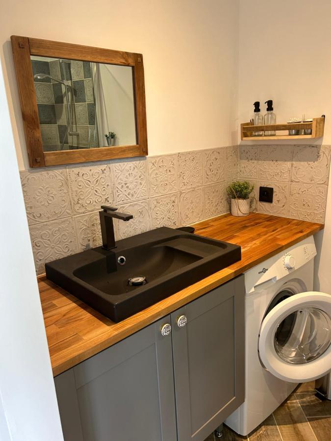 Charmant Studio Dans Villa - Jardin Privatif . La Seyne-sur-Mer Esterno foto