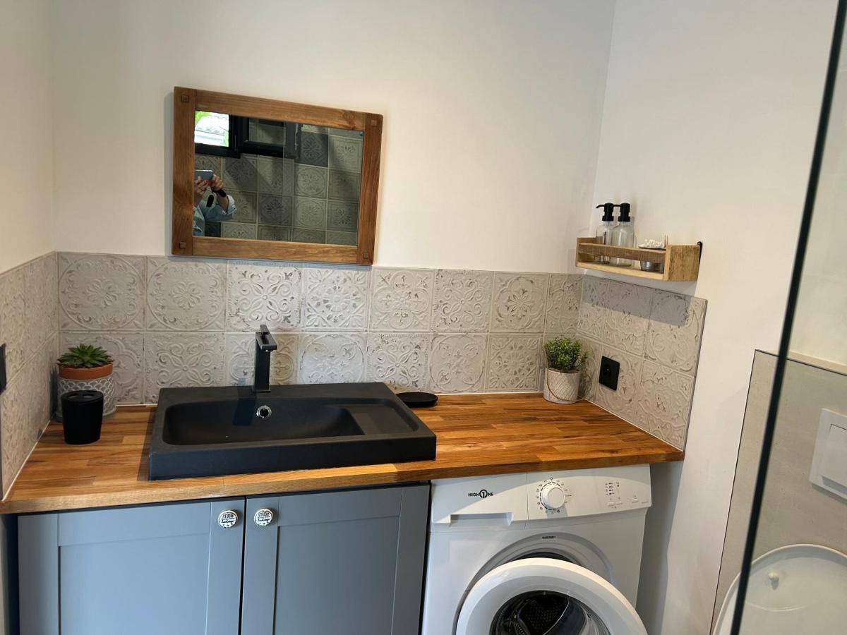 Charmant Studio Dans Villa - Jardin Privatif . La Seyne-sur-Mer Esterno foto