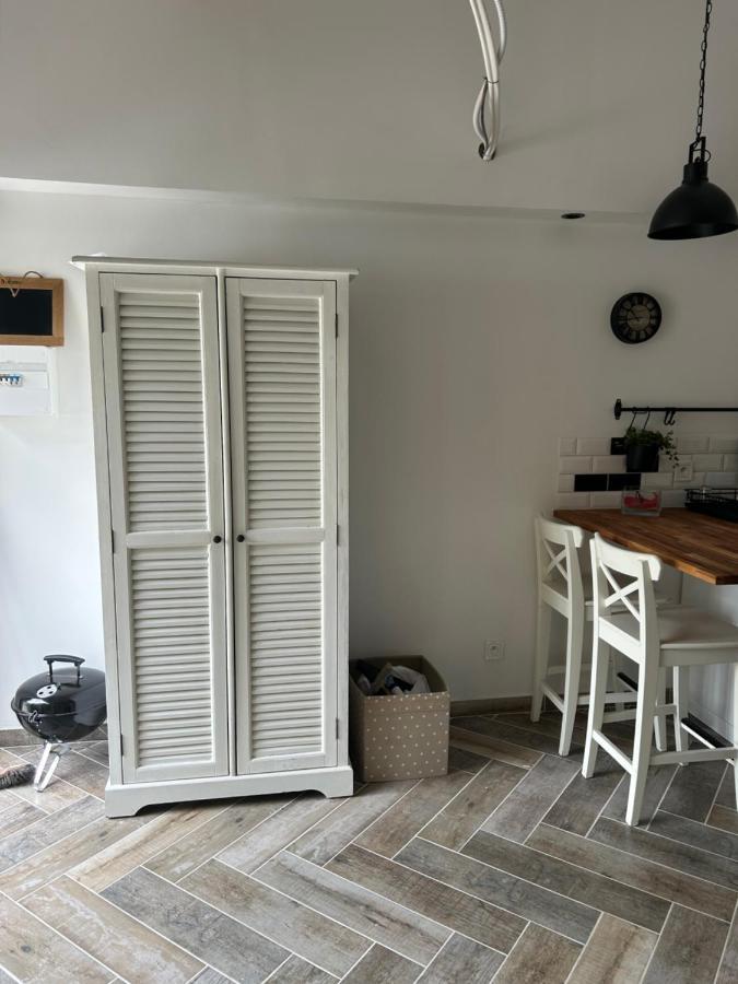 Charmant Studio Dans Villa - Jardin Privatif . La Seyne-sur-Mer Esterno foto
